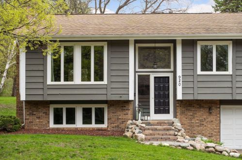 920 Windemere Dr, Minneapolis, MN 55441-5658