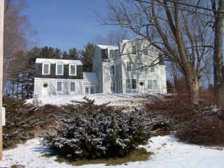 3 Cobbossee Ave, Pittston, ME 04345-1914