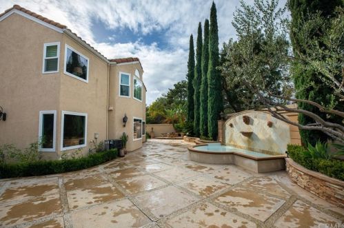 1 Salina, Irvine CA  92614-5388 exterior