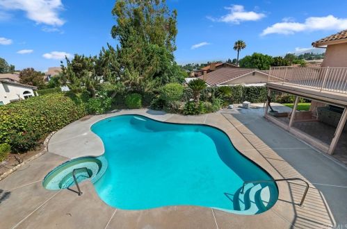 6535 Rycroft Dr, Riverside CA  92506-5314 exterior