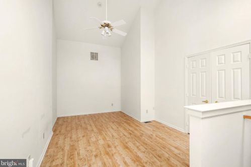 514 Eagles Chase Dr, Trenton NJ  08648-2539 exterior