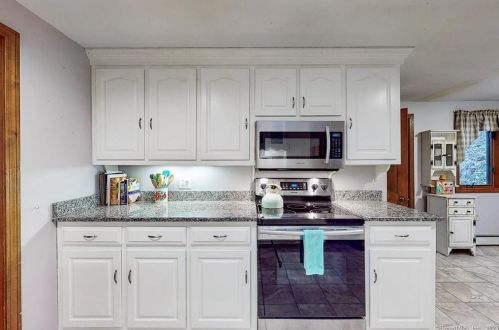 158 Scully Rd, Somers CT  06071-1723 exterior