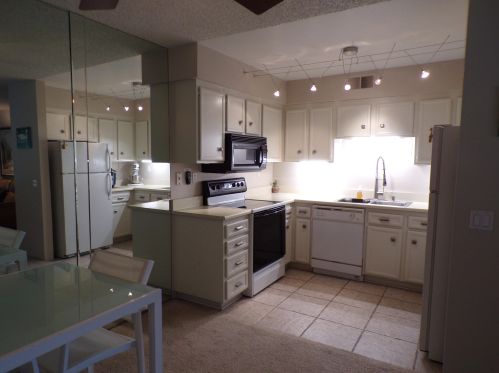 1221 Sunflower Cir, Palm Springs, CA 92262-9703