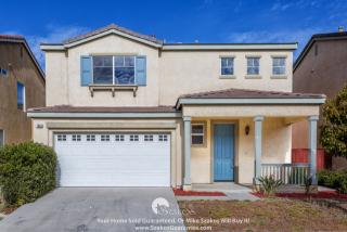 1555 Orwell Ln, Oxnard, CA 93033-3948