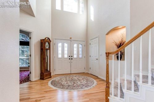 9556 Caley Cir, Englewood, CO 80111-5306