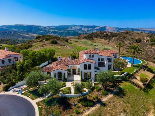 20 Black Falcon, Irvine CA  92603-0420 exterior