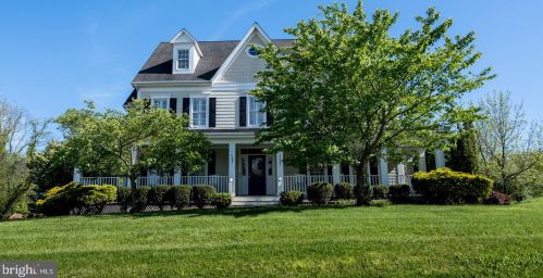 35065 Mcknight Ct, Round Hill, VA 20141-3506