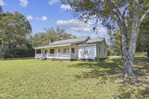 4658 Shark Hole Rd, Meggett, SC 29449-6263