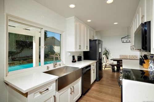 1434 Kings Cross Dr, Cardiff By The Sea CA  92007-1316 exterior