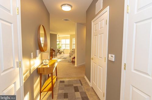 832 Timberlake Dr, Trenton NJ  08618-1471 exterior