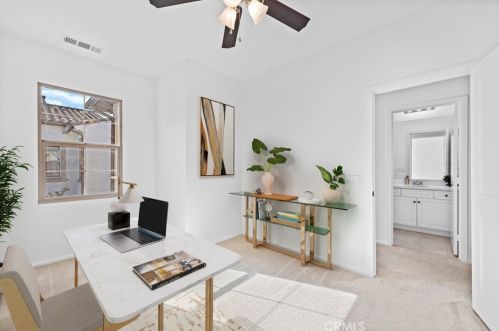 565 Casita St, Anaheim CA  92805-4748 exterior