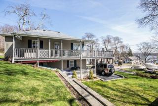 80 Butterworth Ave, Bristol, RI 02809-4732