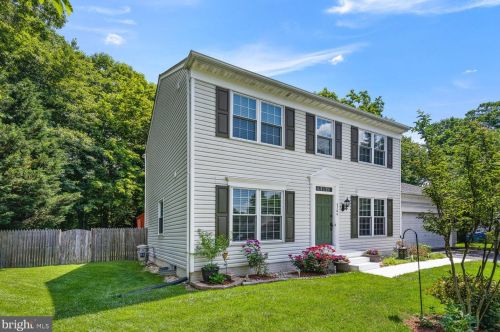 5784 Birch White Ct, Woodbridge, VA 22193-3354