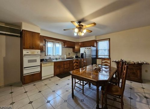 325 Totowa Rd, Paterson NJ  07512-2653 exterior