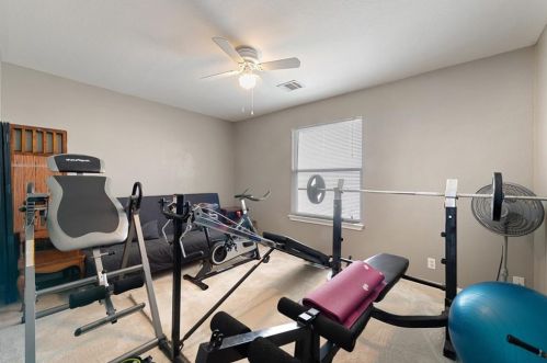 3921 Cyn Gln Cir, Austin TX  78732-2187 exterior