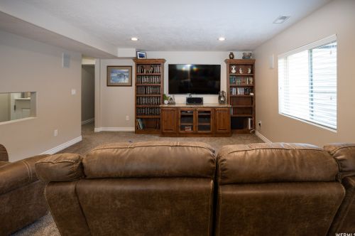 118 800, Woodland Hills UT 84653-9310 exterior