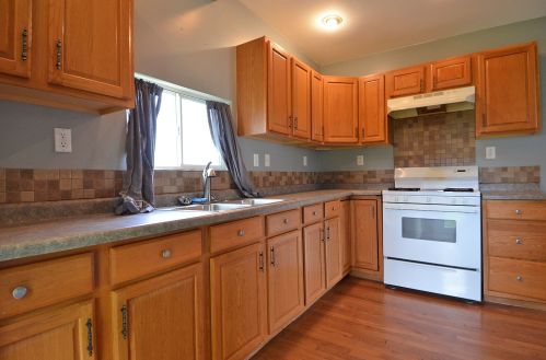 1411 Scott St, Ottawa, IL 61350-2417