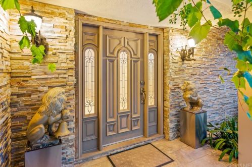 9308 Belvoir Ave, Glendale, CA 91214-2332