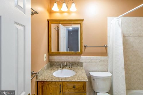 2017 Featherwood St, Silver Spring MD 20904-6643 exterior