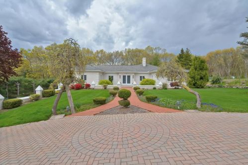 8 Rollingwood Dr, Lincoln, RI 02865-4714