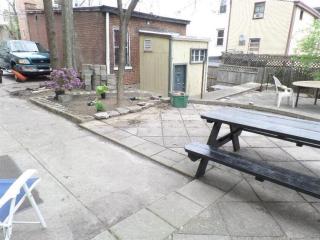 207 Warner St, Cincinnati OH  45219-1409 exterior