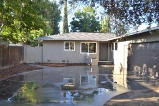 1935 Fedora Ave, Fresno, CA 93705-3218