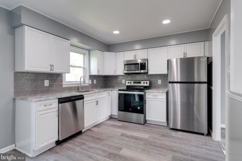 12250 Aztec Pl, Woodbridge VA  22192-1802 exterior