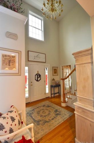 233 Harrison Rd, Cheshire, CT 06410-3571