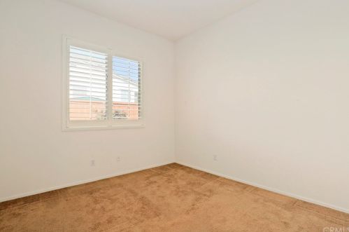 12758 Royal Palm Ln, Riverside CA  92503-7077 exterior