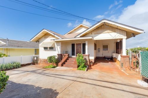 690 9 Ave, Honolulu HI  96816-2117 exterior