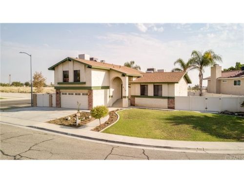 518 Ranier Ave, Taft, CA 93268-2645