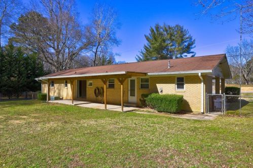 2690 Lakeview Dr, Conyers GA  30094-4942 exterior
