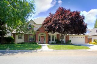 7413 Sierra Vista Ave, Fresno, CA 93720-0157