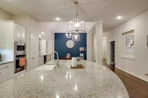 209 Sunrise Dr, Argyle TX 76226-1298 exterior