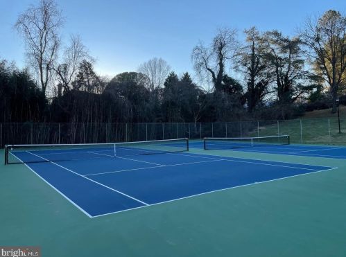 9620 Hillock Ct, Springfield VA  22015-3115 exterior