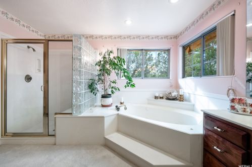 1821 Dammeron Vly, Saint George UT 84783-5156 exterior