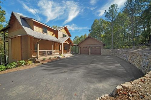 1002 Clear Creek Rd, Ellijay, GA 30540-7898