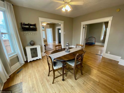 38 Douglas St, Saint Paul MN  55102-2714 exterior
