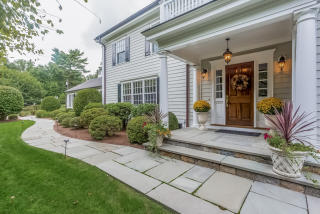 6 Watch Tower Rd, Tokeneke, CT 06820-2928