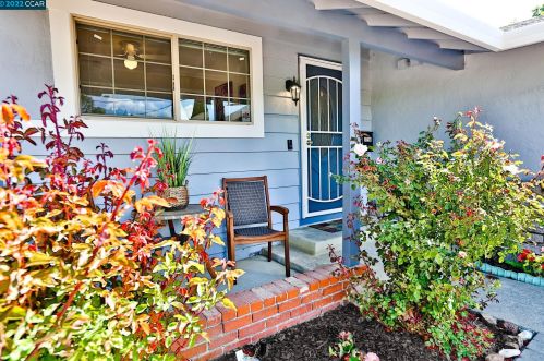 1294 New York Dr, Concord CA  94521-4618 exterior