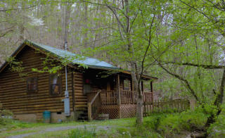 1350 Creek Side Dr, Pigeon Forge, TN 37876-0754