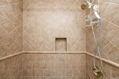 1191 Skyline Dr, Santa Ana CA 92705-3217 exterior