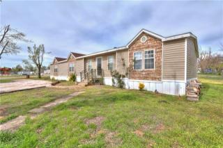 425 Caddo Pl, Geary, OK 73040-2813
