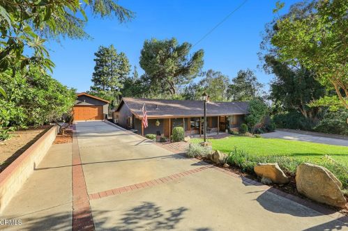 2512 Rockdell St, Glendale CA 91214-2221 exterior