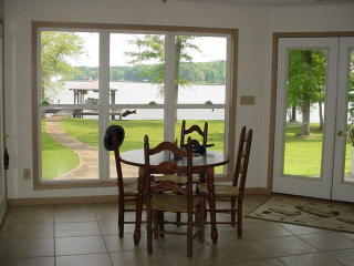 3614 Lakecrest Dr, Mayfield, GA 31087-4627
