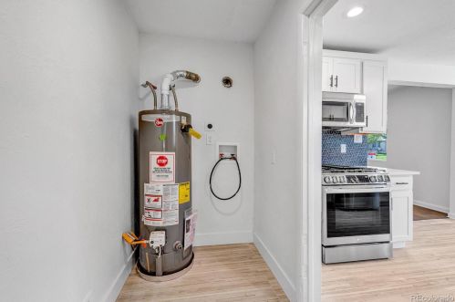 2000 Elk Pl, Denver CO  80211-1228 exterior