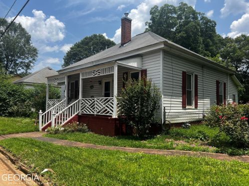 23 6th St, Griffin, GA 30223-3303
