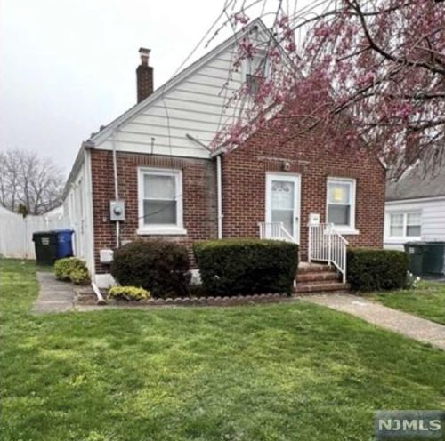20 Elm St, Perth Amboy, NJ 08863-1802