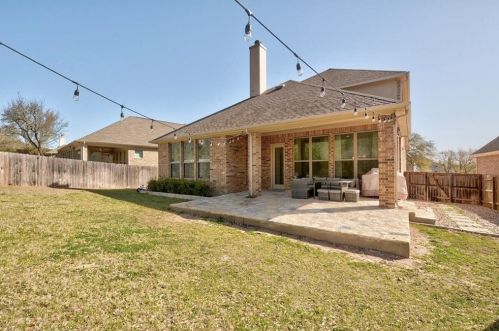 829 Catalina Ln, Austin TX  78737-4715 exterior