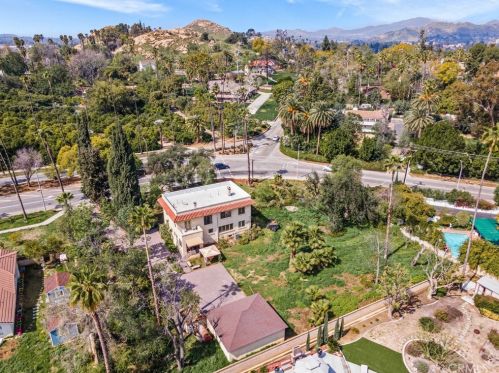 5216 Victoria Ave, Riverside CA  92506-1565 exterior